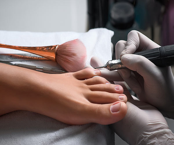 POSH-NAILS-&-SPA---pedi